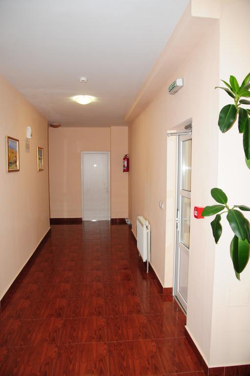 Pensiunea Bachus Piatra Neamţ Exterior foto